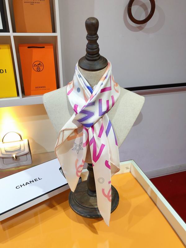 Chanel silk scarf 90X90cm E25 (3)